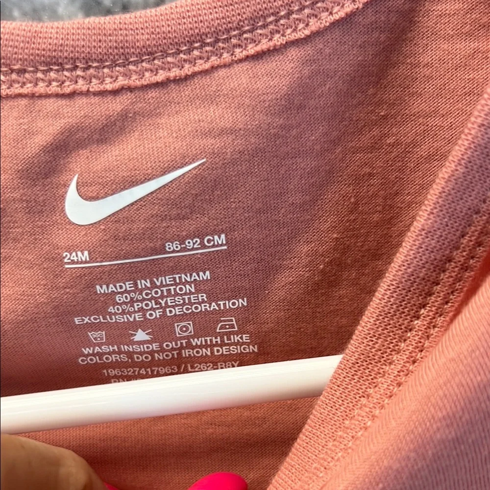 NWT baby‎ girls Nike onesie